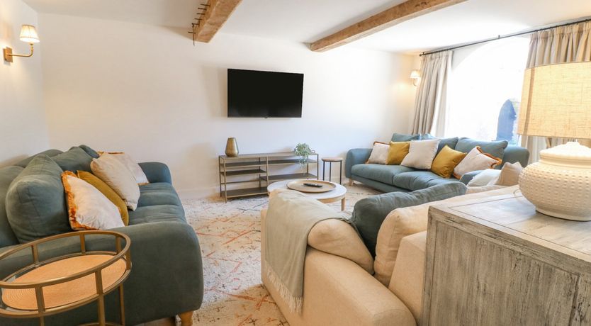 Photo of Lakeside Lodge