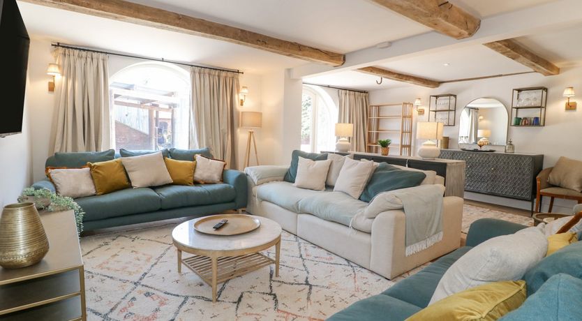 Photo of Lakeside Lodge