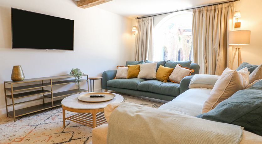 Photo of Lakeside Lodge