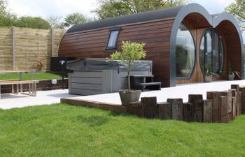 Creuddyn Holiday Cottage