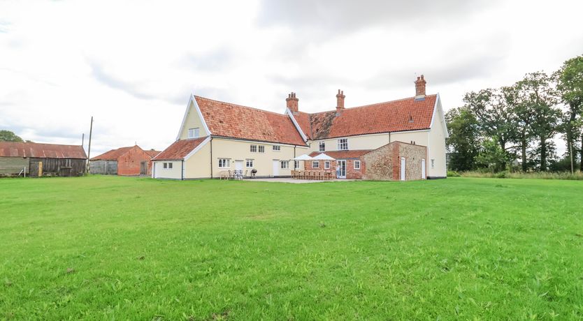 Photo of South Grange House & Cottage