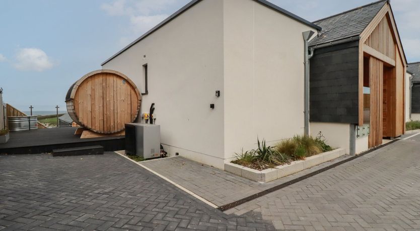 Photo of 5 Longshore