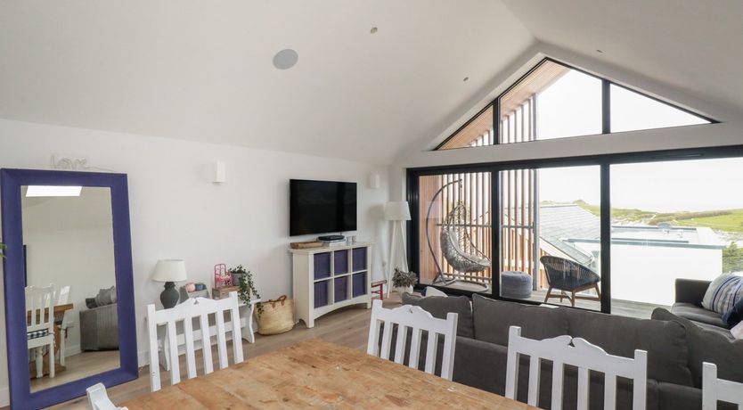 Photo of 5 Longshore