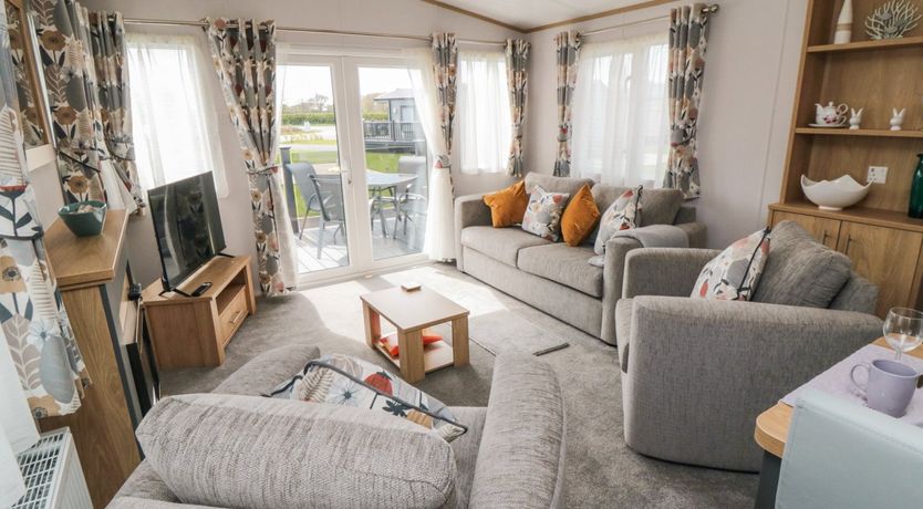 Photo of Lodge 7 - Seabreeze Retreat