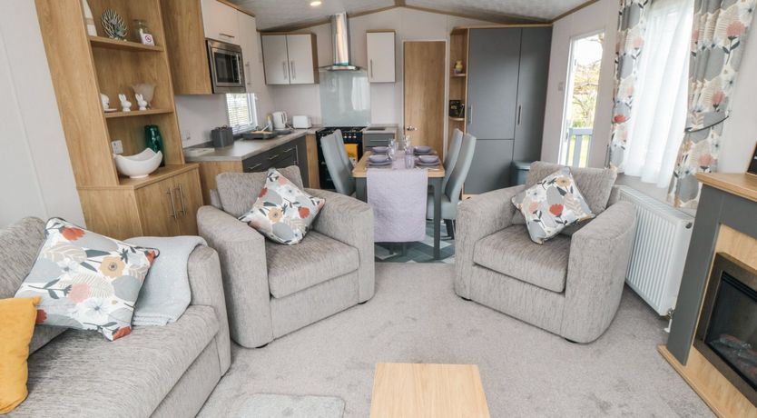 Photo of Lodge 7 - Seabreeze Retreat