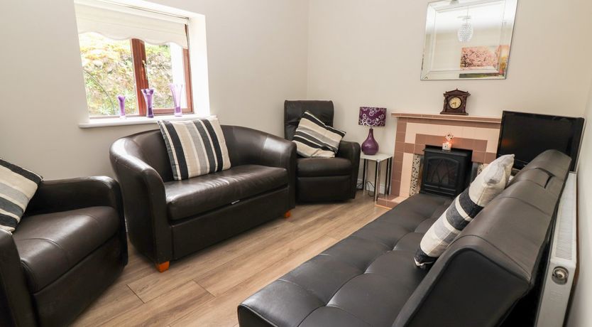 Photo of Sweeney's Cottage