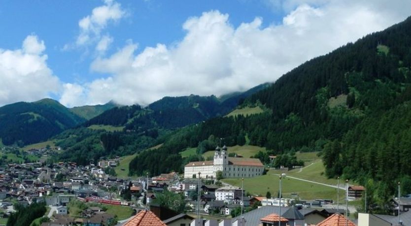 Photo of Disentiserhof Hönig