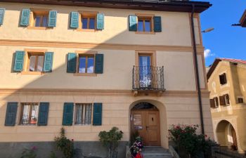 Ferienwohnungen Chasa Werro Holiday Home