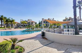 Pine Hills Esmeralda Apartment