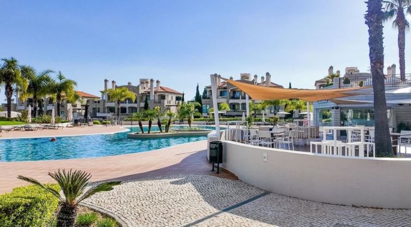 Photo of Pine Hills Esmeralda
