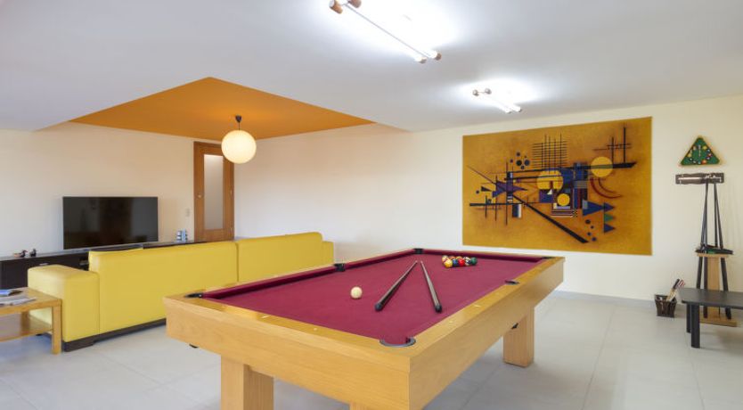 Photo of Almond Tree