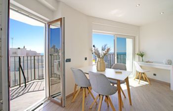 Lovely Sea View Apartment