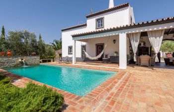 Quintal das Oliveiras (SBD135) Holiday Home