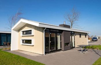 Velthorst 4 Holiday Home