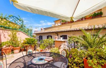 Charming Terrace Apartment