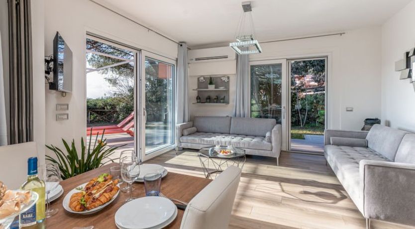 Photo of Villa Marzia Mare & Golf