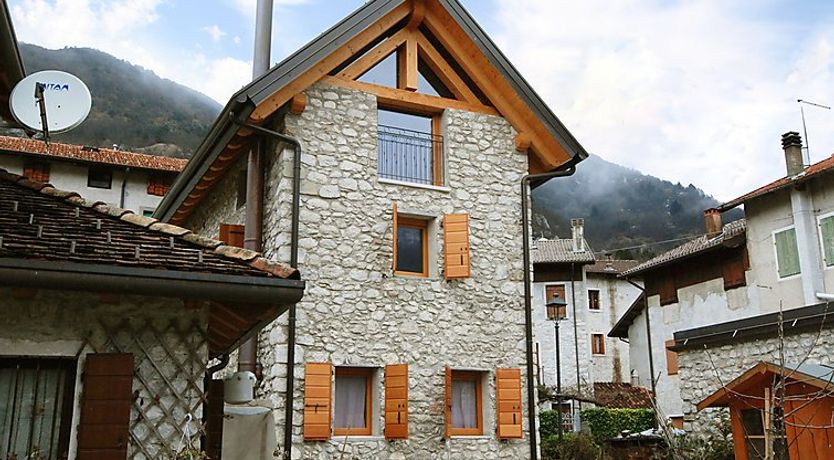 Photo of Albergo Diffuso - Cjasa de Barce Apartment 2