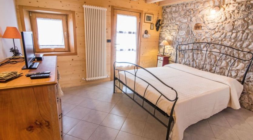 Photo of Albergo Diffuso - Cjasa Ustin Apartment 4