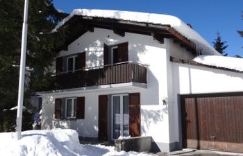 Chalet Eien Holiday Home