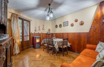 Cristallo Apartment