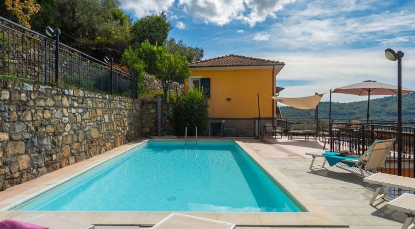 Photo of Rosa (PTB150)