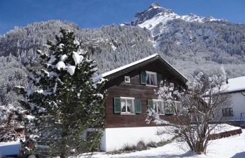 Chalet Fluegärtli Holiday Home