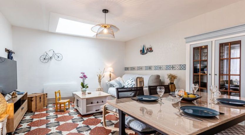 Photo of Les Rosiers