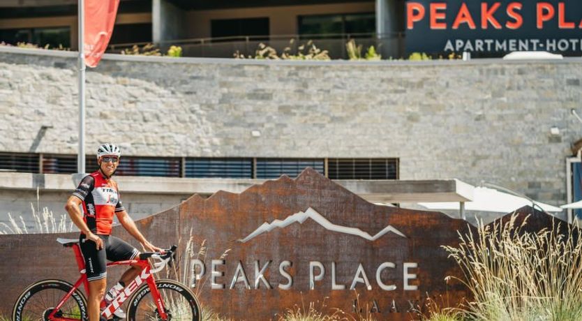 Photo of Peaks Place Apartment-Hotel & Spa Apartment 7