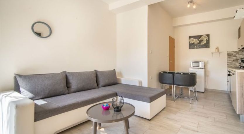 Photo of Mi&scaron;kulin Apartment 4