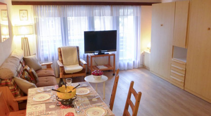 Photo of Pasadena Apartment 2