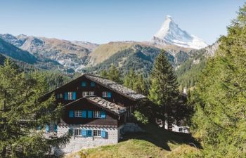 Alpine Chalet Turquino Holiday Home