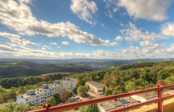 Burgblick (A1110) Apartment 31 Holiday Home