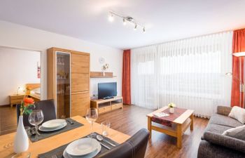 Wiesenblick (A706) Apartment 4 Holiday Home