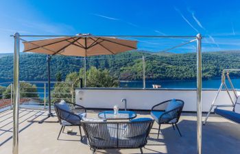 Villa Dragica Holiday Home