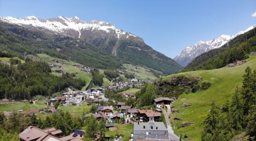 Photo of Leiter Apartment 2