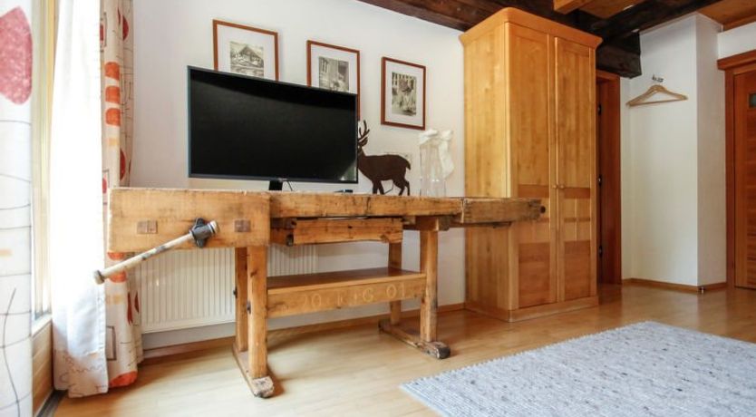 Photo of Beim Holzschnitzer