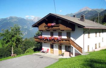 Oberhaus Holiday Home