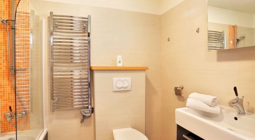 Photo of L'Adret Apartment 2