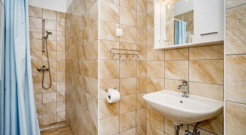 Photo of Hilde Red Apartment 11