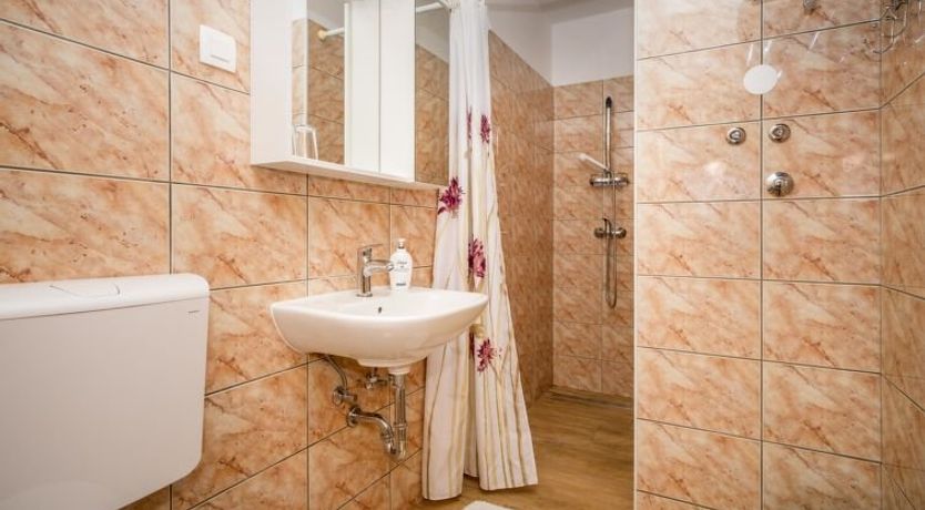 Photo of Hilde Red Apartment 5