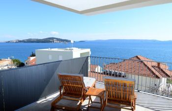 Viva-by the sea-panorama penthouse Apartment 3 Holiday Home