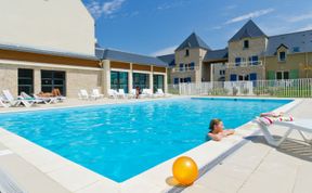 Photo of Le Domaine des Mauriers Holiday Home 2