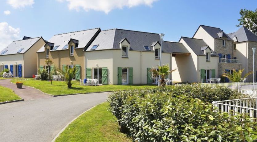 Photo of Le Domaine des Mauriers Holiday Home 2