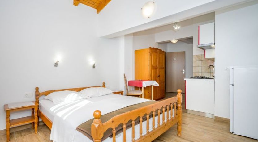 Photo of Hilde Red Apartment 10