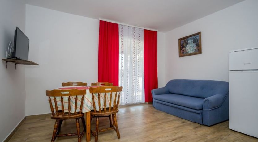 Photo of Hilde Red Apartment 8