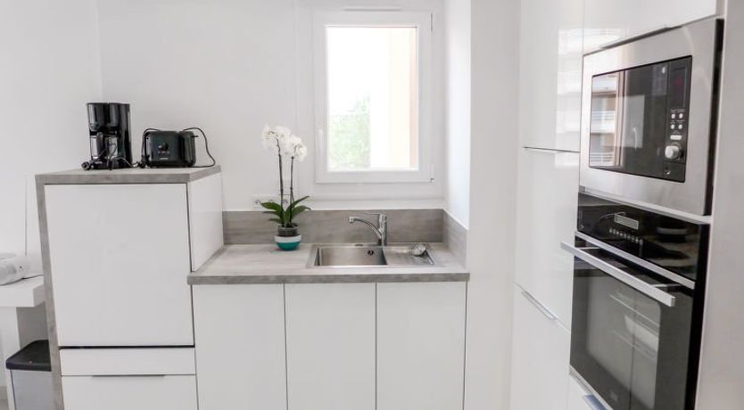 Photo of Le Méditerranée Apartment 2