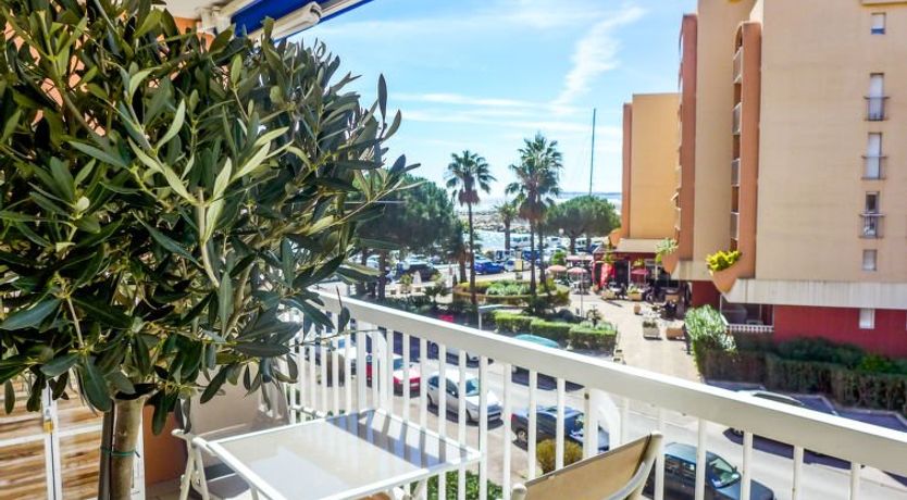 Photo of Le Méditerranée Apartment 2