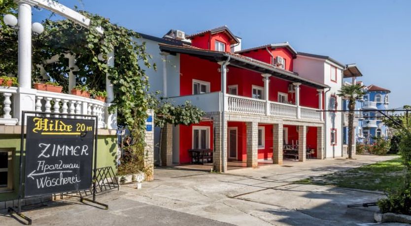 Photo of Hilde Red Apartment 9