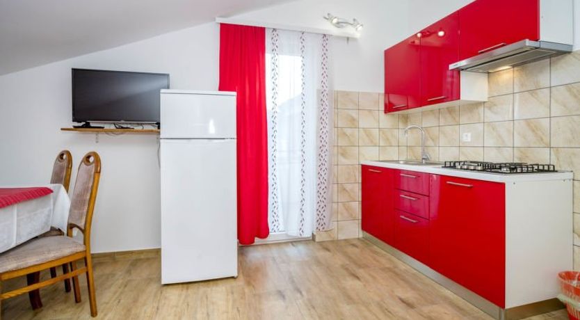 Photo of Hilde Red Apartment 9