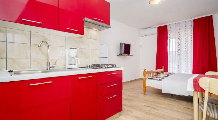 Photo of Hilde Red Apartment 7